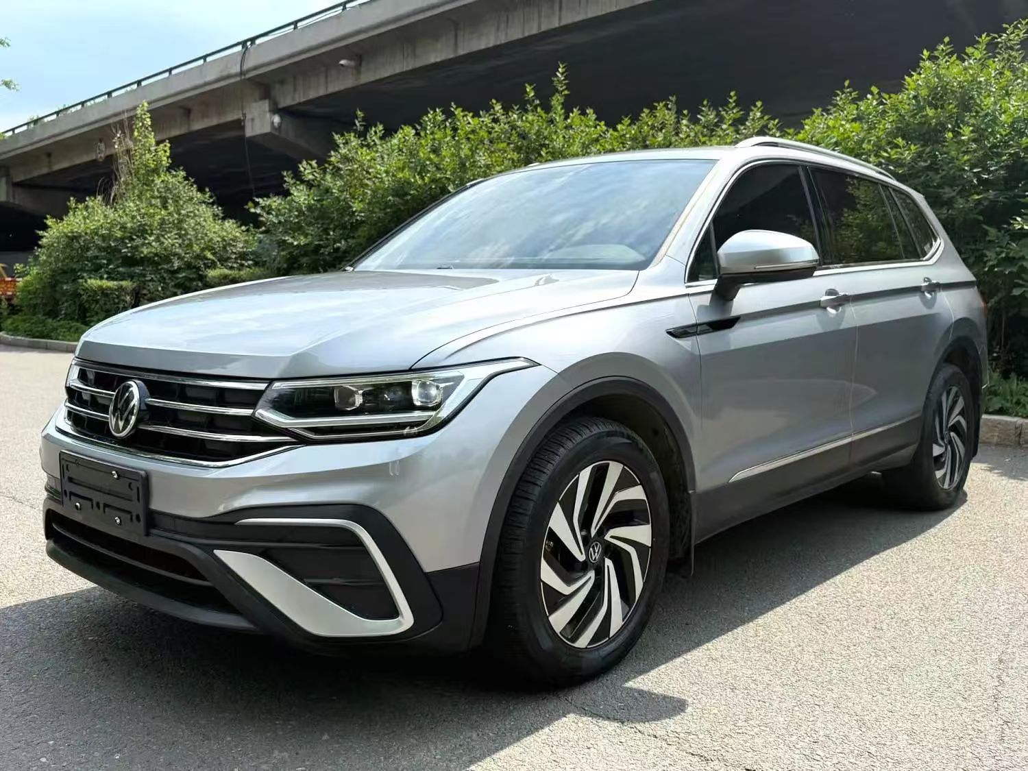 2021-2023Year SAIC Volkswagen Tiguan L LHD Used Car for Middle Eastern Export
